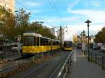 Berlin BVG SL M6 (KT4D) Weissenseer Weg (Haltestelle Herzbergstrasse / Weissenseer Weg) am 26. Oktober 2012.