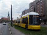 Moderne Straenbahn in Berlin am Alexanderplatz am 23.04