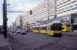 Berlin BVG SL M5 (Adtranz-GT6-94ZR 2007) Karl-Liebknecht-Strasse / Gontardstrasse im Mrz 2006.