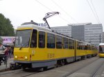 Eine KT4D mod der BVG als M4 Hackescher Markt am 12.10.13 am Alexanderplatz