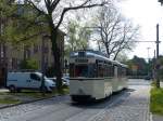 Schattenseiten - das hatten die früheren Zeiten sicher auch, und dennoch sprechen die historischen Fahrten des DVN Berlin e.V. so viele Fahrgäste an, dass ein frühzeitiges Erscheinen immer sinnvoll ist. Ich hoffe, das Bild gefällt trotz der Nicht-Sonnenseite. 20.4.2014