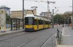 Berlin BVG SL M10 (Adtranz-GT6-98ZR 2002) Mitte, Nordbahnhof am 16.