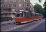 Dreitteilige Tram TE 59, vorne Wagen 217088, am 8.5.1989 auf der Linie 46 in Ostberlin in der Dietzgenstraße.