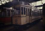 Oldtimer Triebwagen 5274 in der Fahrzeughalle in Ostberlin, Niederschönhausen,
am 8.5.1989.