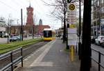 Berlin BVG SL M5 (Bombardier GT8-11ZRL) Mitte, Spandauer Strasse (Hst. Spandauer Strasse / Marienkirche) am 12. April 2015. - Im Hintergrund liegt das Berliner Rathaus, das sogenannte Rote Rathaus, das in den Jahren 1861 bis 1869 erbaut wurde.