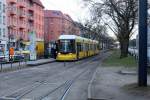 Berlin BVG SL M10 (Bombardier GT6-12ZRK 4018) Prenzlauer Berg, Danziger Strasse (Hst. Greifswalder Strasse / Danziger Strasse) am 2. April 2015.