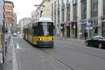 Berlin BVG SL 12 (Adtranz GT6-98ZR 2015) Mitte, Rosenthaler Straße (Hst. U Weinmeisterstraße / Gipsstraße) am 12. April 2015.