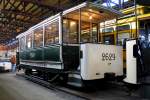 Straßenbahn-Anhängerwagen 2629 der Großen Berliner Straßenbahn.
Er wurde 1897 unter der Reihennummer 2500-2669 Typ “Winter-Sommer“ gebaut.
So gesehen am Tag der offenen Tür in der Außenstelle des DTM Berlin in der Monumentenstraße in Berlin Neukölln am 27.09.2015 zum 150-jährigen Jubiläum der Berliner Straßenbahn.
