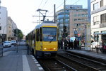 Berlin BVG SL M8 (KT4D 6065 + KT4D) Torstraße / Max-Beer-Straße / Alte Schönhauser Straße / Schönhauser Allee (Hst. U Rosa-Luxemburg-Platz) am 21. April 2016.