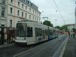 SWB Wagen 9462 steht hier an der Haltestelle Thomas-Mann-Strae und ist auf der Linie 62 nach Oberkassel unterwegs.