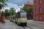 Tw 184 biegt von der Magdeburger Straße kommend in die Forquestraße ein.