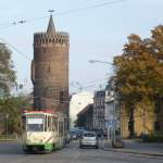 KTNF6 170 erreicht den Nicolaiplatz.