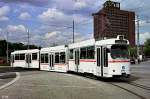 Tw 0051 am Hauptbahnhof (30. Mai 2000). Der Wagen entstand im Jahr 2000 aus Tw 7762 durch Einbau eines NF-Mittelteils. Weitere Umbauten sind bisher nicht erfolgt.