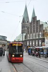 BREMEN, 24.10.2015, Straßenbahnlinie 3 nach Weserwehr an der Haltestelle Domsheide