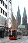BREMEN, 25.10.2015, Straßenbahnlinie 3 nach Gröpelingen in der Straße Am Markt; im Hintergrund der St.