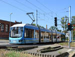 Wagen 903 vom Typ Bombardier Variobahn 6NGT-LDZ der Chemnitzer Straßenbahn. (August 2018)