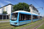 Straßenbahn Chemnitz / CVAG Chemnitz: Bombardier Variobahn 6NGT-LDE der Chemnitzer Verkehrs-AG (CVAG) - Wagen 607, aufgenommen im Juni 2016 in der Innenstadt von Chemnitz.