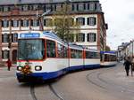 HEAG mobiTram ST12 am 07.10.17 in Darmstadt Lusienplatz. An diesen Tag fuhr die Linie 120 zum Jubiläum der HEAG (120 Jahre) mit Blumensträußen an der Front. Von einen Gehweg aus fotografiert