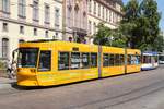 Strassenbahn Darmstadt HEAG  Triebwagen 9861 + Beiwagen 9429  Haltestelle Schloss  22/7/2022