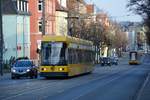 Dresden, Kesselsdorfer Straße. SachsenTram NGT6DD-ER #2505 als Linie 6 nach Wölfnitz erreicht die Haltestelle Koblenzer Straße. Die Aufnahme stammt vom 13.02.2018.