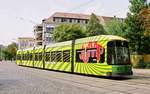 04. August 2003 Straßenbahn Dresden, Haltestelle Wintergartenstraße am Krankenhaus St.-Joseph-Stift,  Tw DVB 2536.