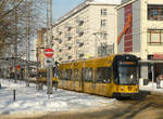 16. Dezember 2010, Dresden, Tw 2623 fährt als ein Zug der Linie 9 durch die Wallstraße in Richtung Prohlis. 
