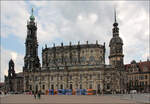 An der Dresdener Hofkirche -     ..