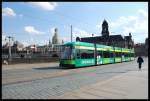 Niederflurgelenktriebwagen NGT6DD Der DVB In Dresden Auf Der Augustusbrcke Kommend Von Der Haltestelle Theaterplatz.Im Hinterggrund Bildmitte Kann Man Die Kuppel Von Der Frauenkirche Sehen 25.08.07