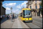 Niederflurgelenktriebwagen NGT6DD Der DVB In Dresden Auf Dem Theaterplatz 25.08.07