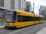 Dresden - Strassenbahn Nr.2608 unterwegs auf der Linie 12 am 10.12.2008