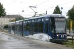 2636 auf der Linie 12 nach Striesen am Straburger Platz, 18.10.2009