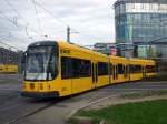 Dresden: Straenbahnlinie 9 nach Kaditz Riegelplatz am Hauptbahnhof.(18.8.2010)