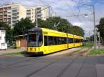 Dresden: Straenbahnlinie 7 nach Pennrich an der Haltestelle Innere Neustadt Carolaplatz.(18.8.2010)