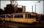 Deutschland - Dresden,

ET 57 und zwei EB 57 am Postplatz nach Cossebaude. Wahrscheinlich vor 1989 nach einem Straenbahnfest, weil der Junge ein Seitenschild in der Hand hlt.