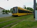 Hier ist die 2819 kurz vor der Haltestelle Coschtz, Saarstrae zu sehen. Dresden 14.05.2011 