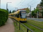 Hier ist die 2842 auf der Linie 3 nach Wilder Mann auf dem Weg zur Haltestelle Kotteweg zu sehen. Dresden 14.05.2011