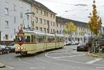 Vom früheren Betriebshof Am Steinberg kommend biegt der Rheinbahn-Museumstriebwagen K66 2269 am 06.11.2021 in die Himmelgeister Straße ein