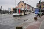 Rheinbahn Straßenbahn 2202 auf der Brücke der Kreuzung Gerresheimer Straße/Ackerstraße, hier ist er auf der Linie 709 eingesetzt am Sonntag den 
14.2.2016