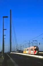 2302 + 1698, Oberkasseler Brücke, 29.11.1986.
