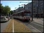 GT8S 3045 an der Haltestelle Dsseldorf Hbf
