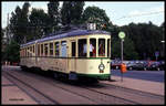 Der top gepflegte Harkort Triebwagen der Duisburger Straßenbahn war am 10.5.1991 der Sonderzug für die BDEF Gesellschaft. Hier ist der TW am Endhaltepunkt der Fahrt in Dinslaken angekommen.