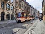 EVAG 522 + 512 als Dienstfahrt vom Betriebshof Urbicher Kreuz zum Domplatz, am 22.05.2022 in der Bahnhofstraße in Erfurt.