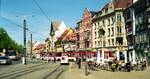 EVAG Erfurt__KT4D in Doppeltraktion auf Linie 3 biegt vom Domplatz in die Altstadt ein.__04-2000