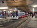 Am Abend des 16.08.2026 war der EVAG 805 im Bahnhofstunnel in Erfurt als Dienstfahrt in den Betriebshof am Urbicher Kreuz unterwegs. Offiziell wurde der Verkehr hier nach der Gleiserneuerung im Tunnel und am Gleisdreieck Stadtparkkopf erst am Morgen des 17.08.2026 wiederaufgenommen.
