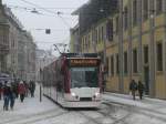 Combino 623 auf der Linie 4 zum Hauptfriedhof. Bahnhofstrae Erfurt, 23.2.2013