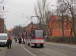 EVAG 495 + 450 als Linie 5 vom Löberwallgraben zum Zoopark, am 04.12.2013 in der Salinenstraße.