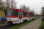 Damit der mit Abschiedsgrüßen versehene Tatrawagen EVAG 405 am 17.10.2014, dem letzten Tag der Tatrawagen im Erfurter Linienverkehr, als führender Wagen fahren konnte, mußte er in