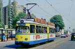 Essen 1615, Mühlheim Aktienstraße, 25.04.1987.



…
…

Der Essener Tw 1615 ist auf der damaligen Gemeinschaftslinie 104 in Mühlheim in der Aktienstraße stadteinwärts unterwegs, 25.04.1987. Der Wagen war Prototyp einer geplanten und nie realisierten Modernisierung der Serie, daher sein etwas moderneres Aussehen mit den eckigen Lampen.