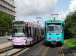 VGF Bombardier S-Wagen 221 und Düwag Pt-Wagen 728 am 20.08.17 in Frankfurt am Main an der Hugo Junkers Straße 