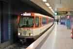 VGF Düwag Pt Wagen 148 bei einer Sonderfahrt in Frankfurter U-Bahn Tunnel an der Haltestelle Seckbacher Landstraße am 04.03.18. Also Straßenbahn im U-Bahn Tunnel